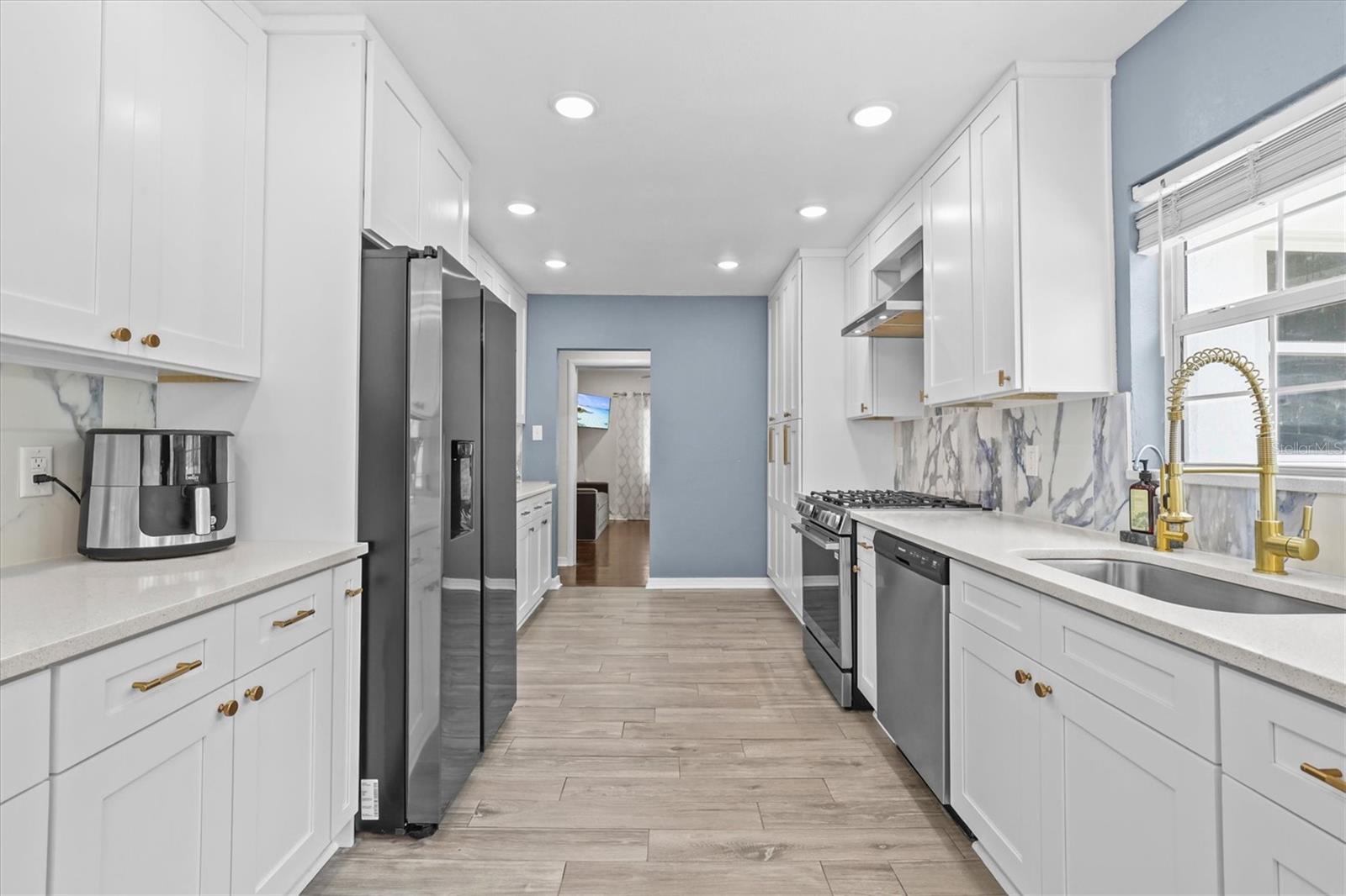 SHORE CREST - Residential