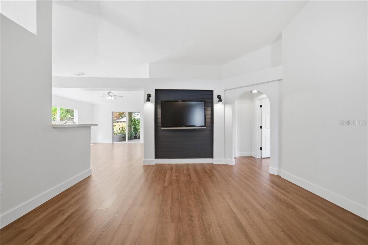 SUBDIVISION NAME: SUN VALLEY SUBD UNIT 4 - Residential