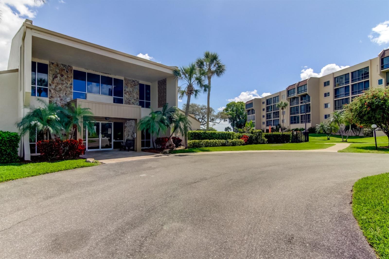 LAKE TARPON SAIL & TENNIS CLUB - Residential Lease