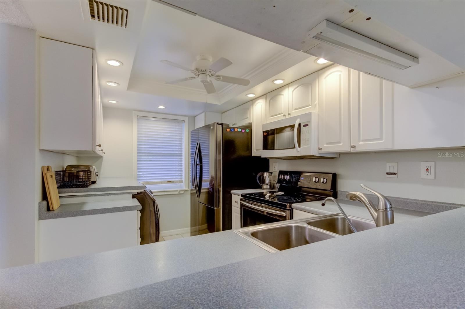 LAKE TARPON SAIL & TENNIS CLUB - Residential Lease