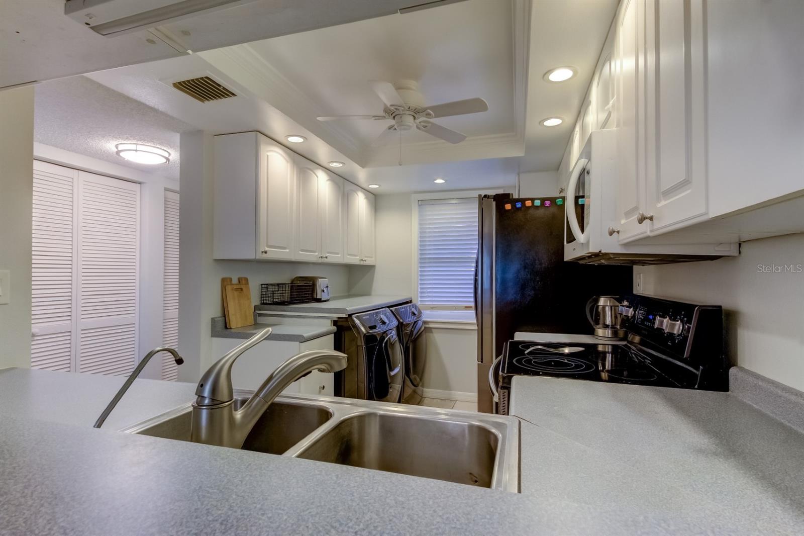 LAKE TARPON SAIL & TENNIS CLUB - Residential Lease