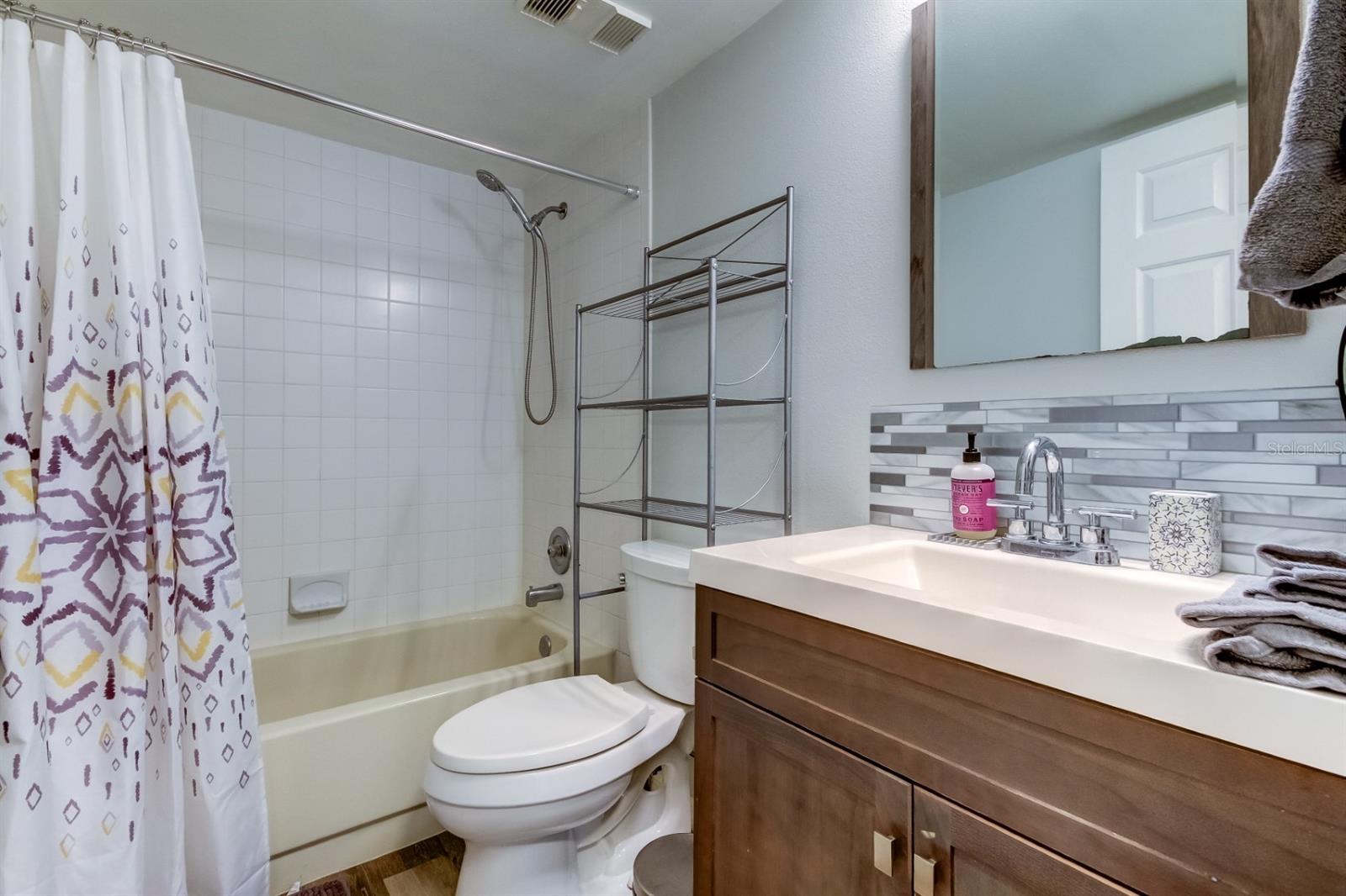 LAKE TARPON SAIL & TENNIS CLUB - Residential Lease