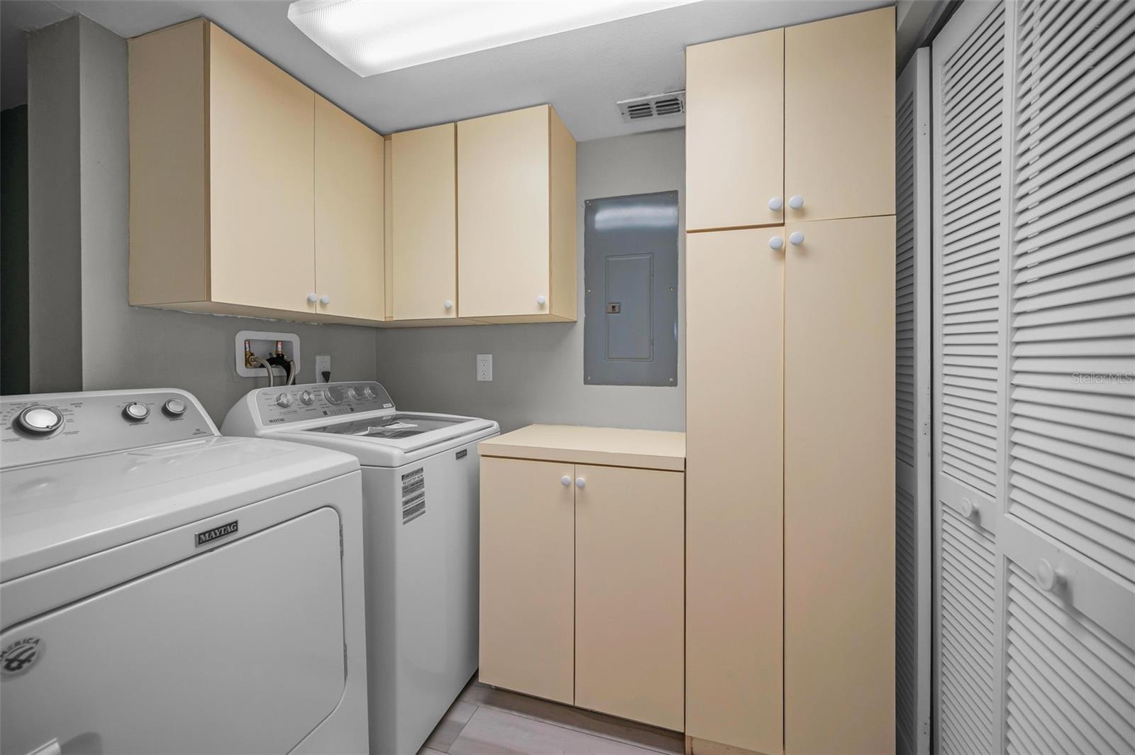 DANS ISLAND ON SAND KEY CONDO - Residential