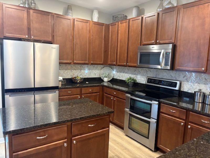 HAMPTON LAKES AT MAIN STREET - Residential