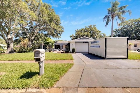 A home in SEMINOLE