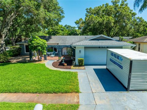 A home in SEMINOLE