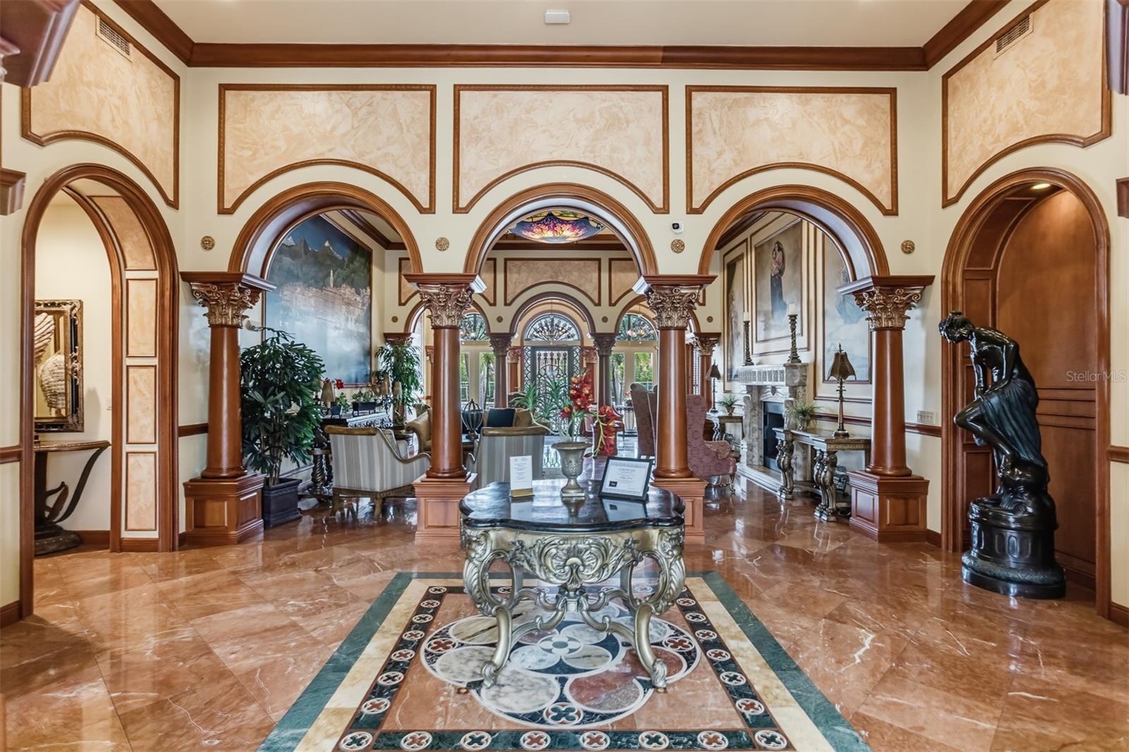 2717 VIA CIPRIANI 621B