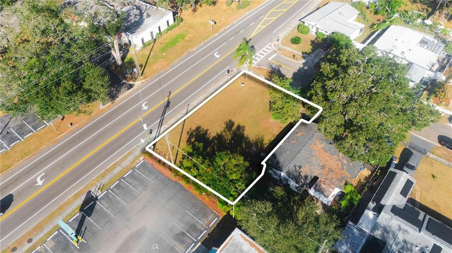 Great Location close to Brandon Hospital, main road interception 20 minutes to Tampa Bay, close to I75 Hwy. Close to Westfield Mall.