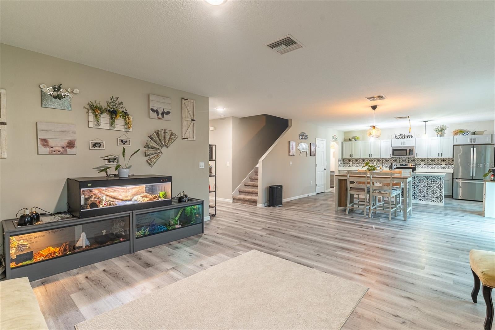 5508 ARLINGTON RIVER DRIVE