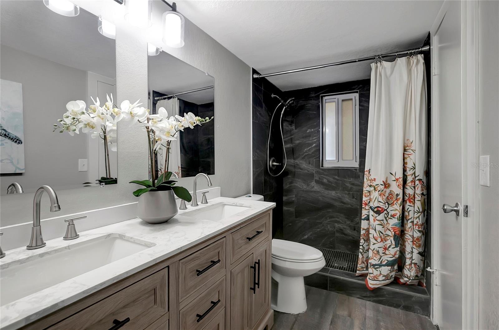 NORTH LAKES SEC C UNIT 1 - Residential