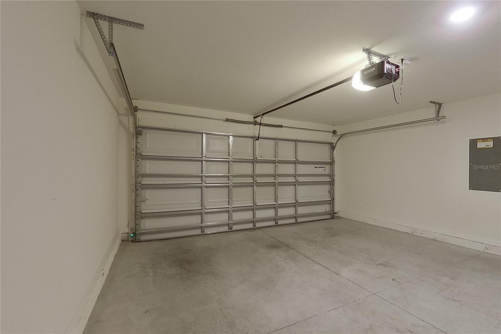 OCALA CROSSINGS - Residential Lease