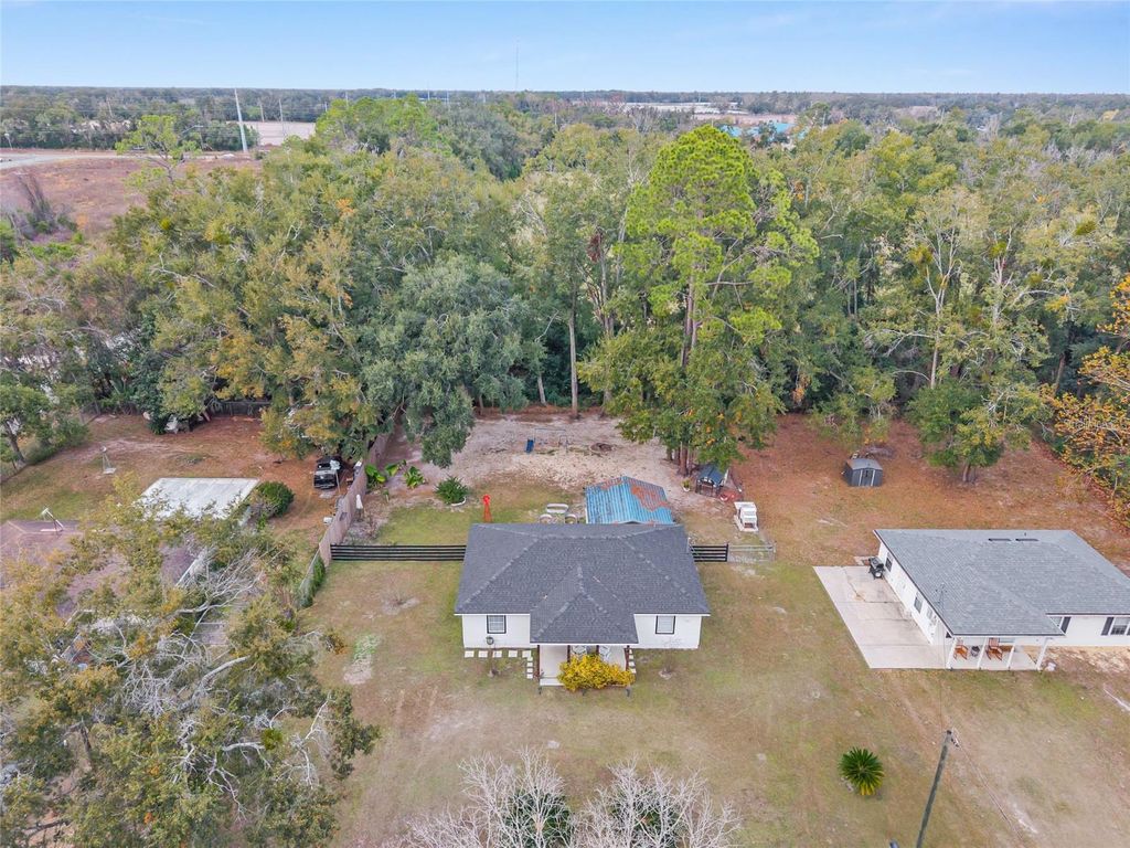 Photo of 1301 SW 4th Avenue, Trenton, FL 32693 (MLS # GC536141)