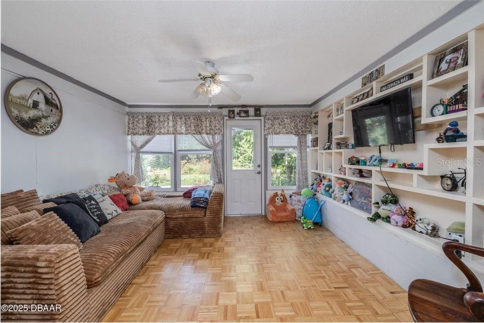 ORMOND TERRACE - Residential