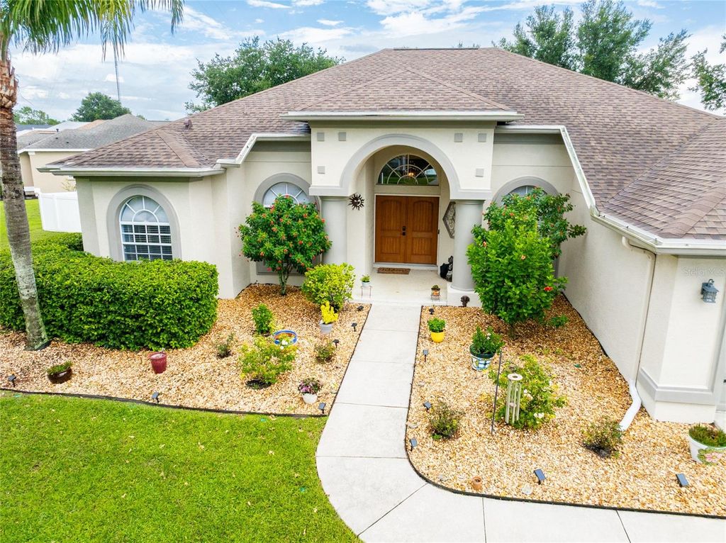 Photo of 12407 Creek Edge Drive, Riverview, FL 33579 (MLS # TB8408520)