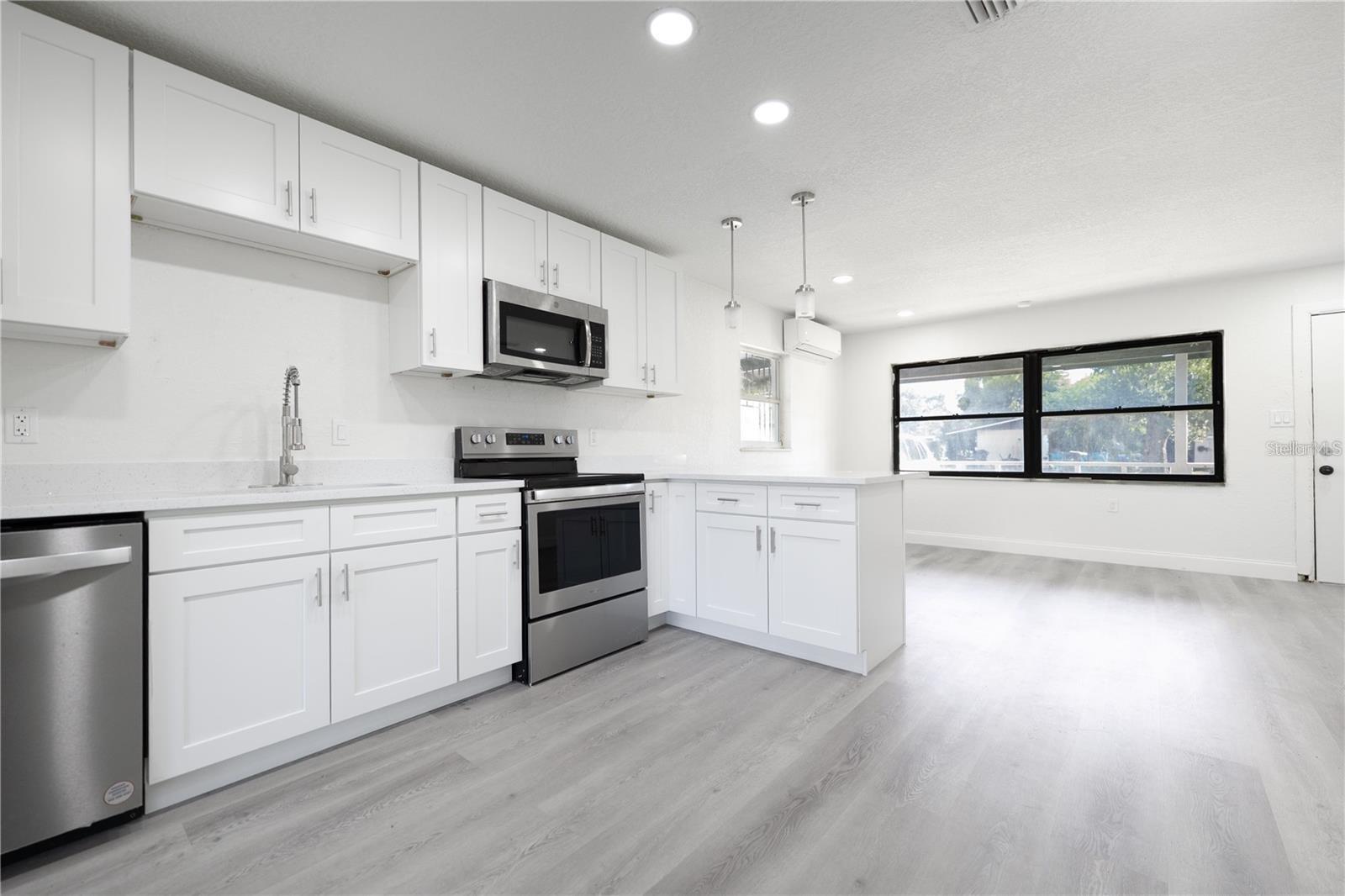 MALIBU GROVES FIRST ADD - Residential