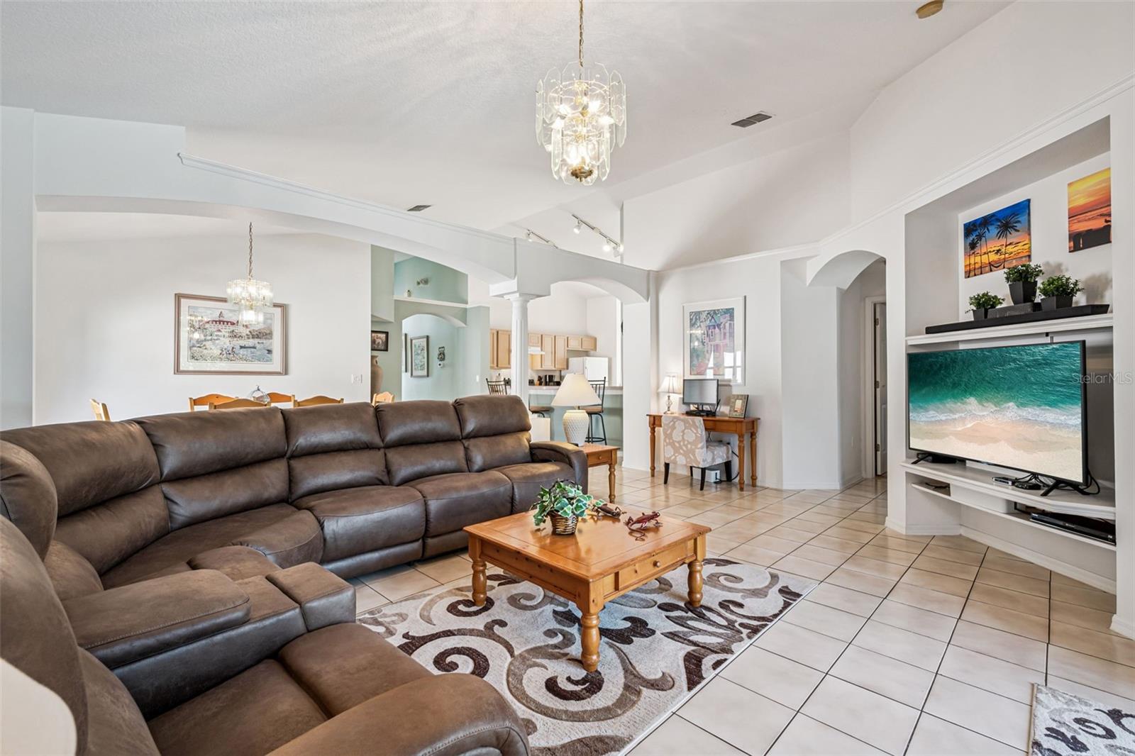 EAGLE POINTE - Residential