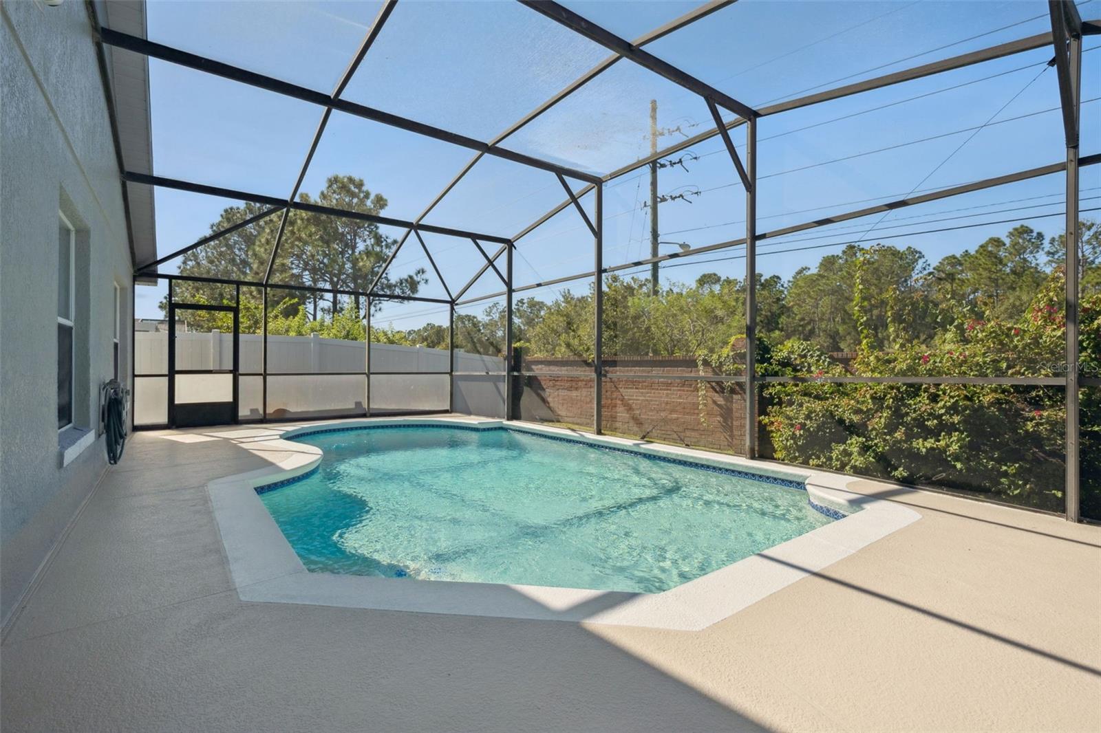 EAGLE POINTE - Residential