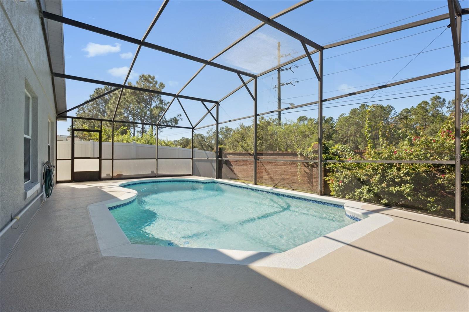 EAGLE POINTE - Residential