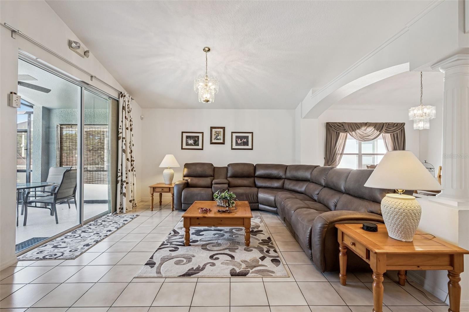 EAGLE POINTE - Residential