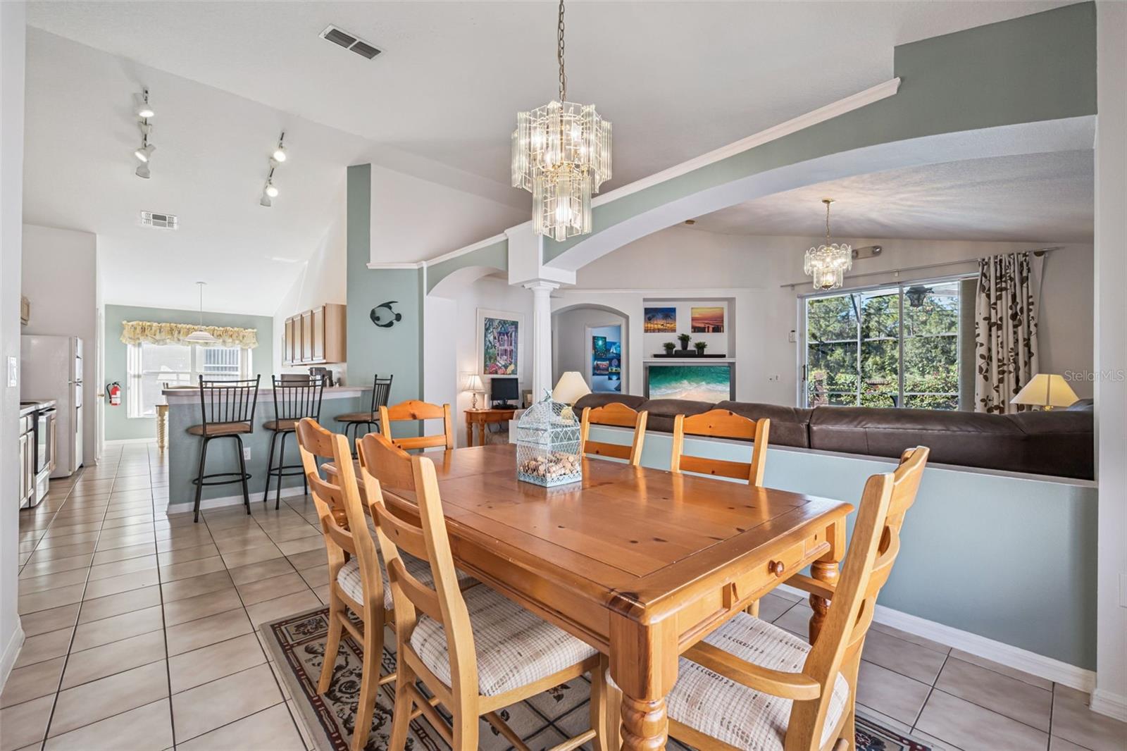 EAGLE POINTE - Residential