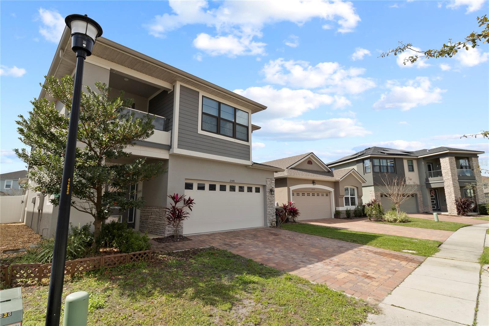 2546 EMPRESS DRIVE