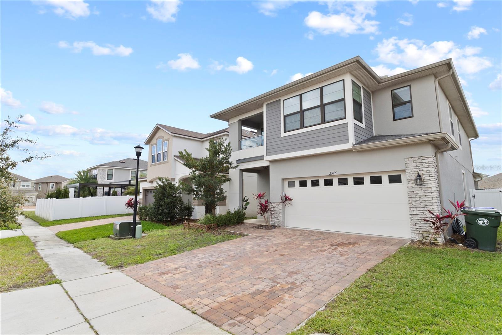 2546 EMPRESS DRIVE