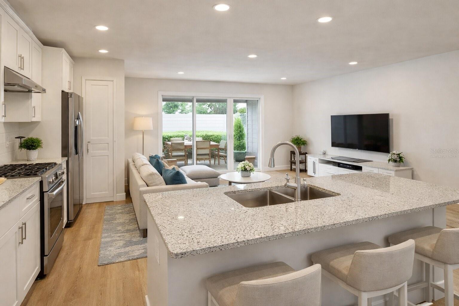 MARION OAKS UN 04 - Land