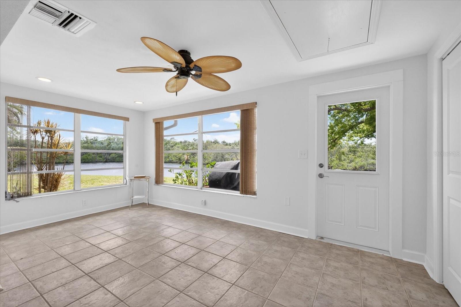 GARDENS BEACON SQUARE CONDO 4A - Residential