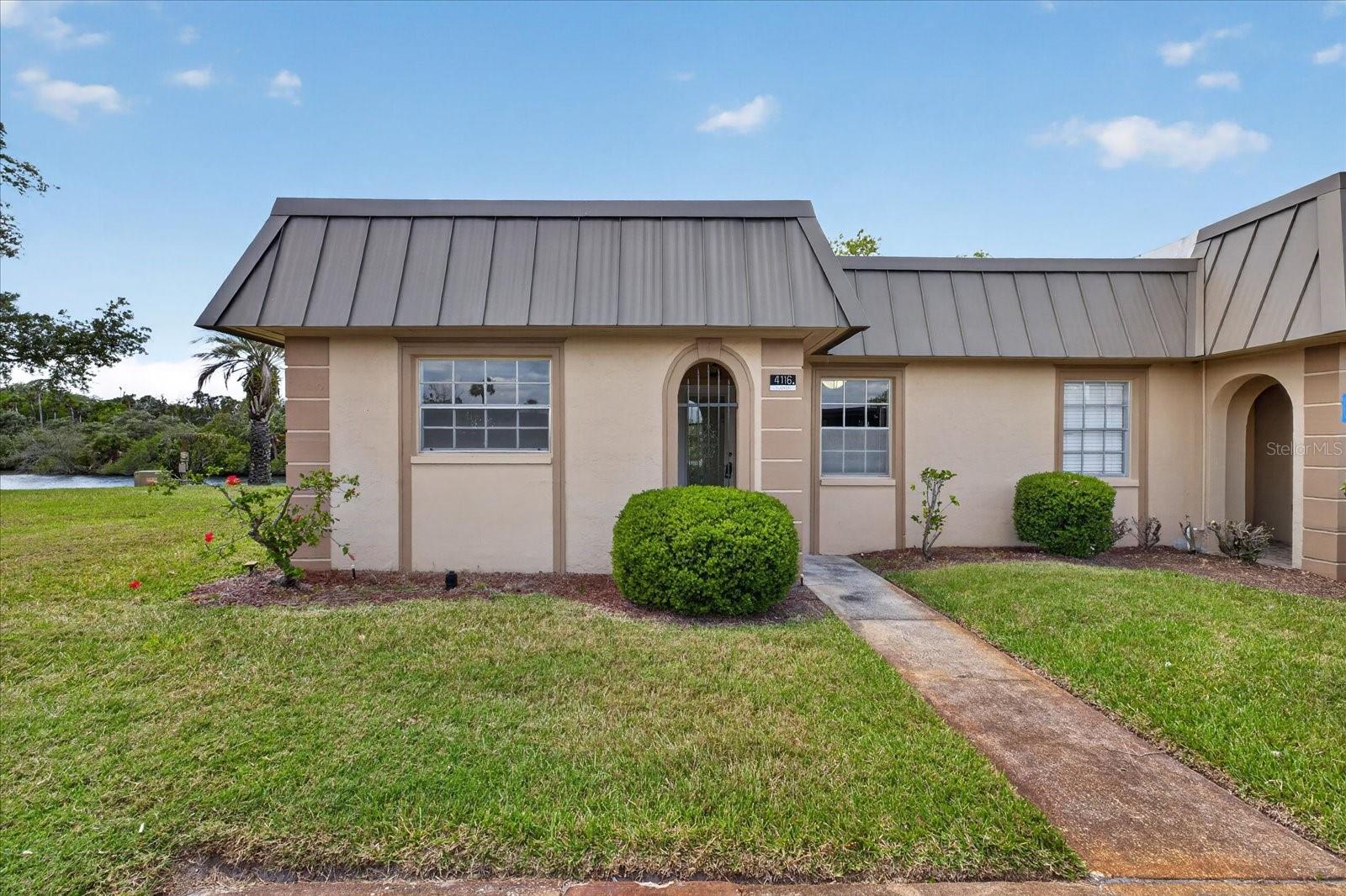 GARDENS BEACON SQUARE CONDO 4A - Residential