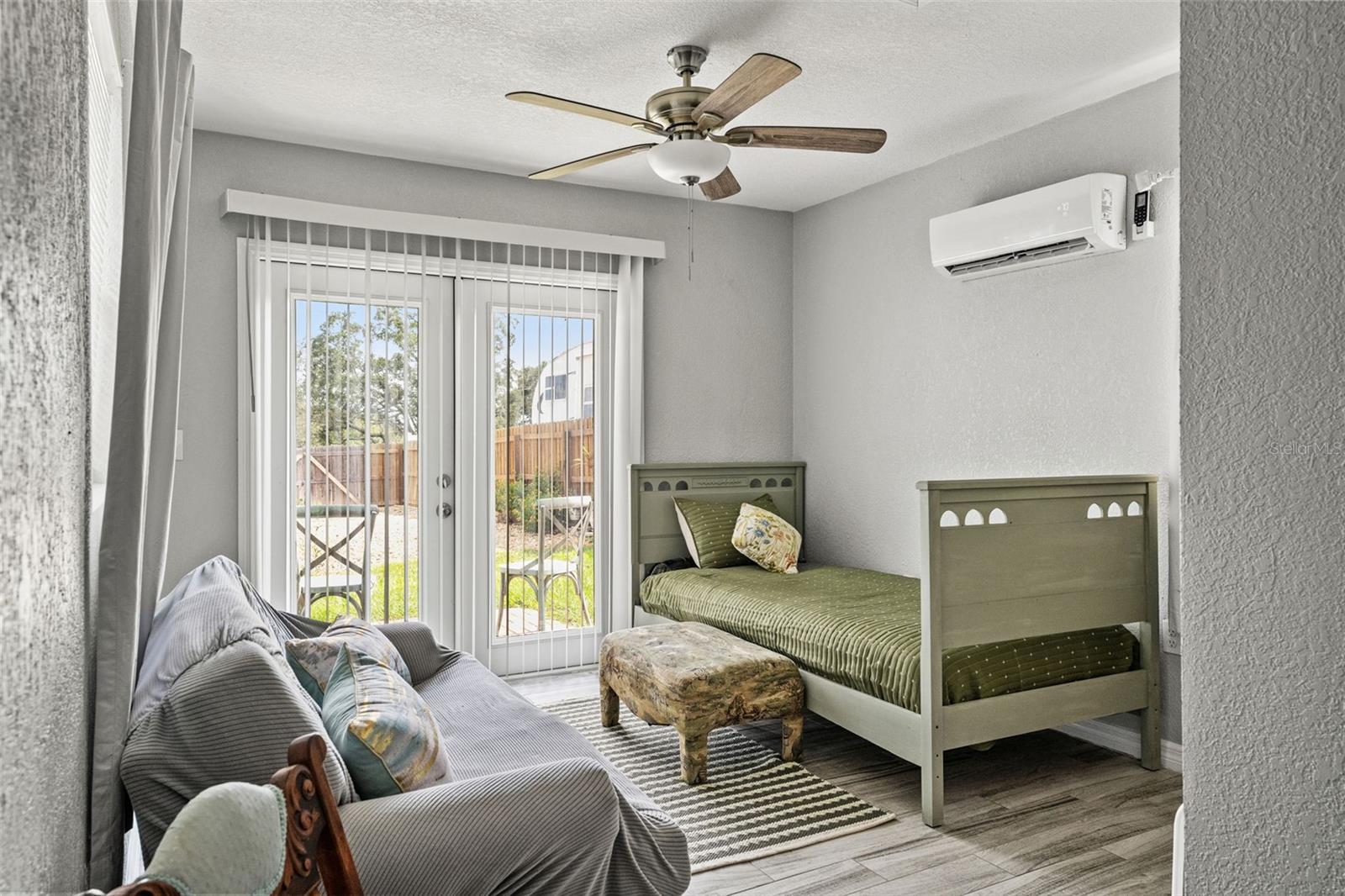 SPRING HILL UNIT 8 - Residential