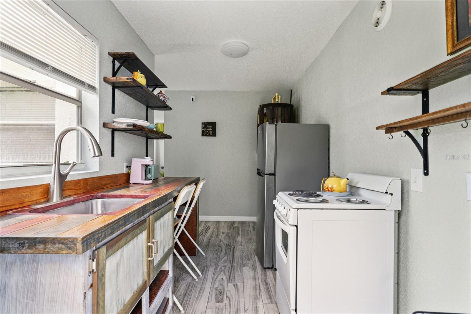 SPRING HILL UNIT 8 - Residential