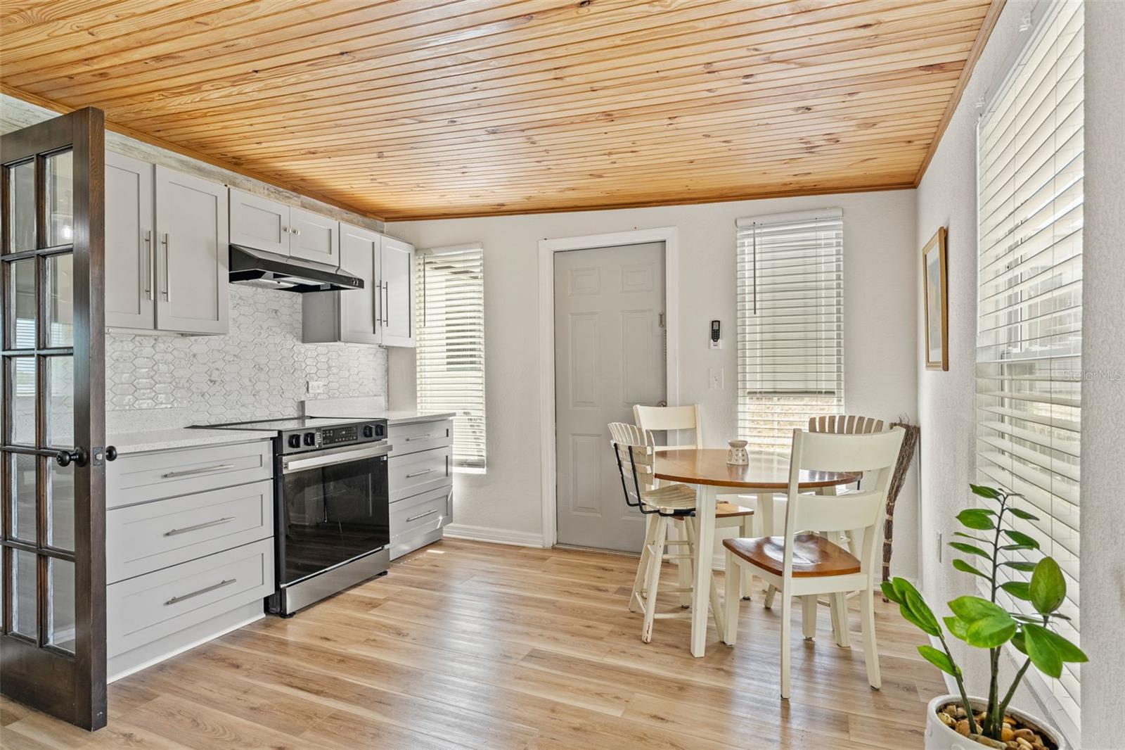 SPRING HILL UNIT 8 - Residential