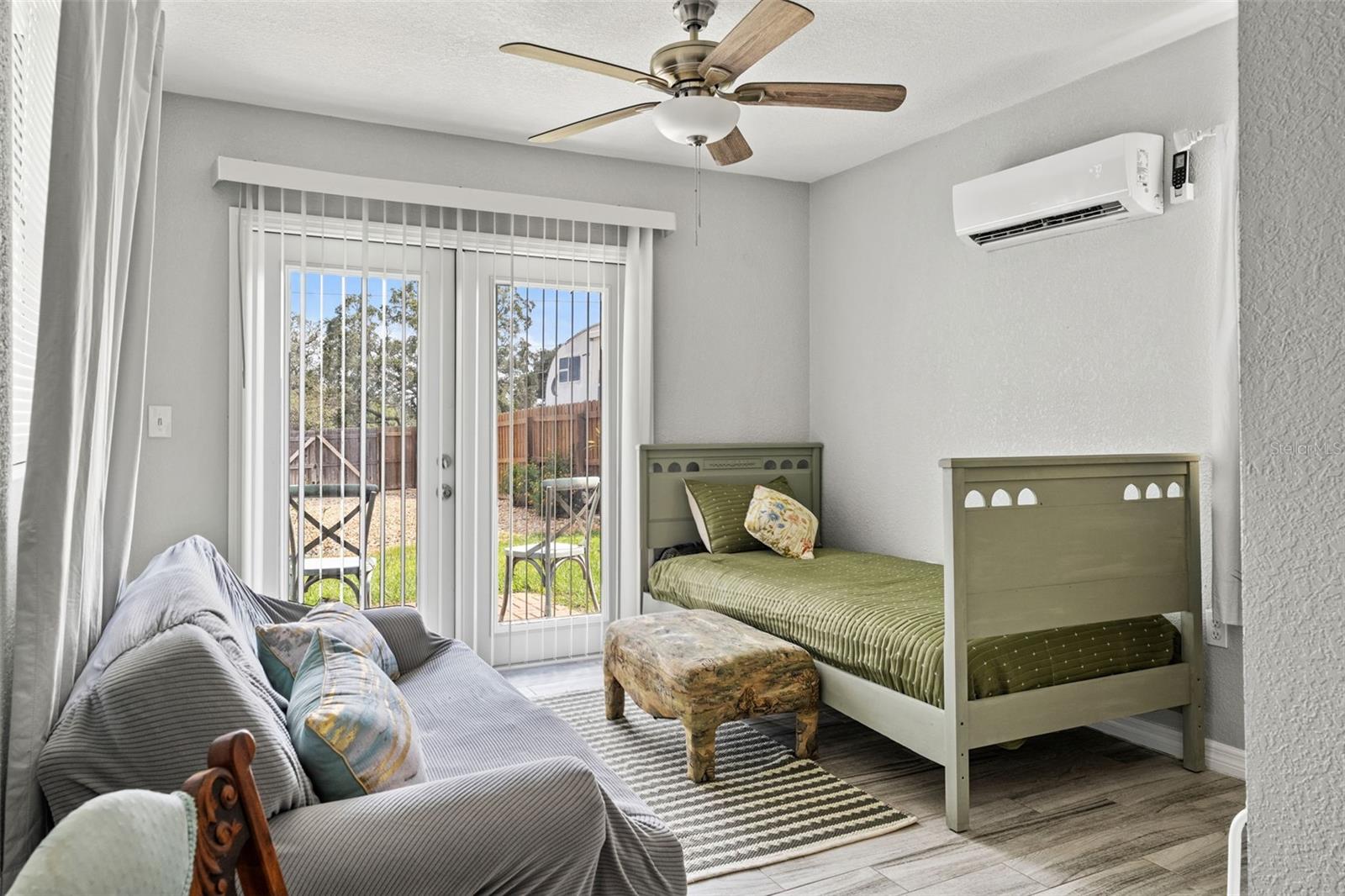 SPRING HILL UNIT 8 - Residential