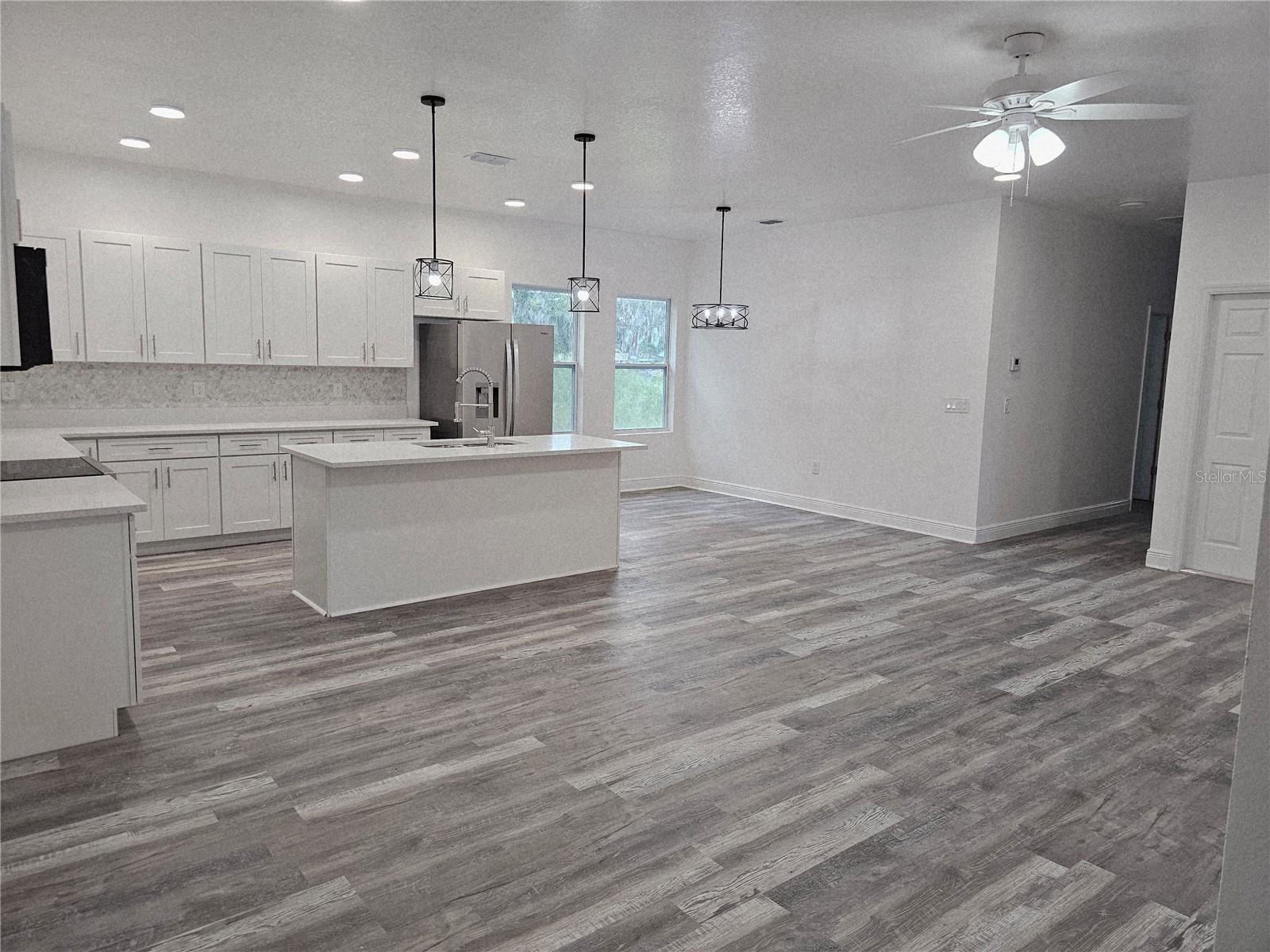 1171 PINE