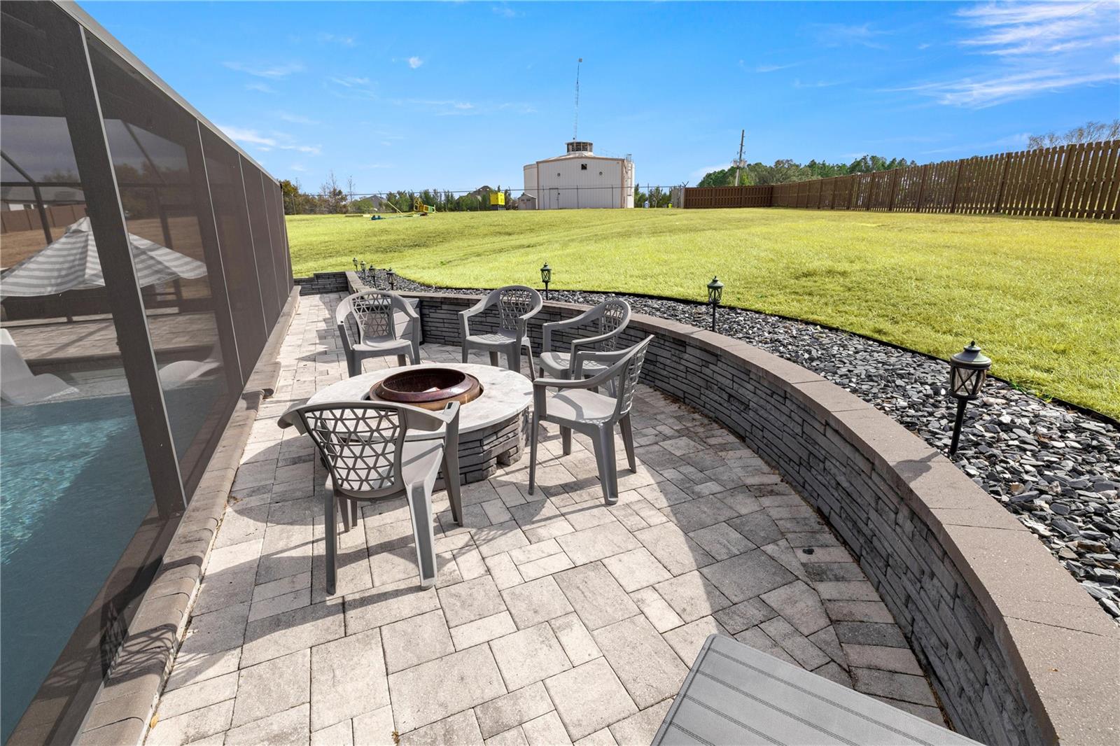 OXFORD OAKS PHASE 1 - Residential