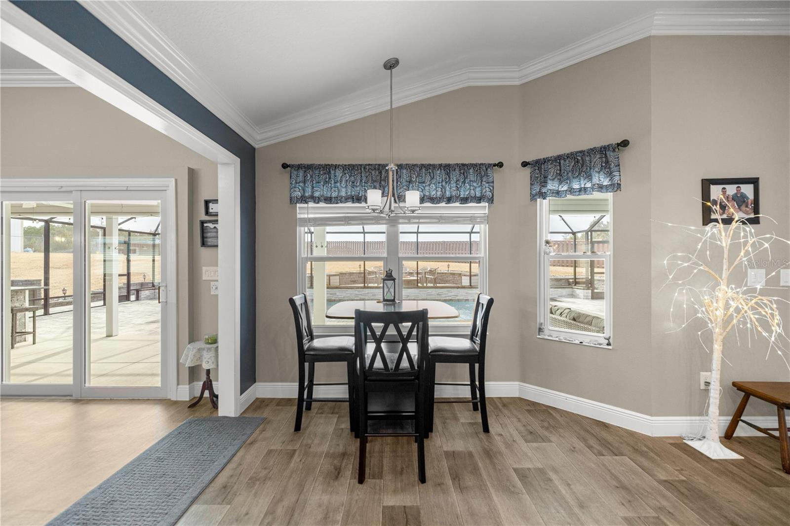 OXFORD OAKS PHASE 1 - Residential