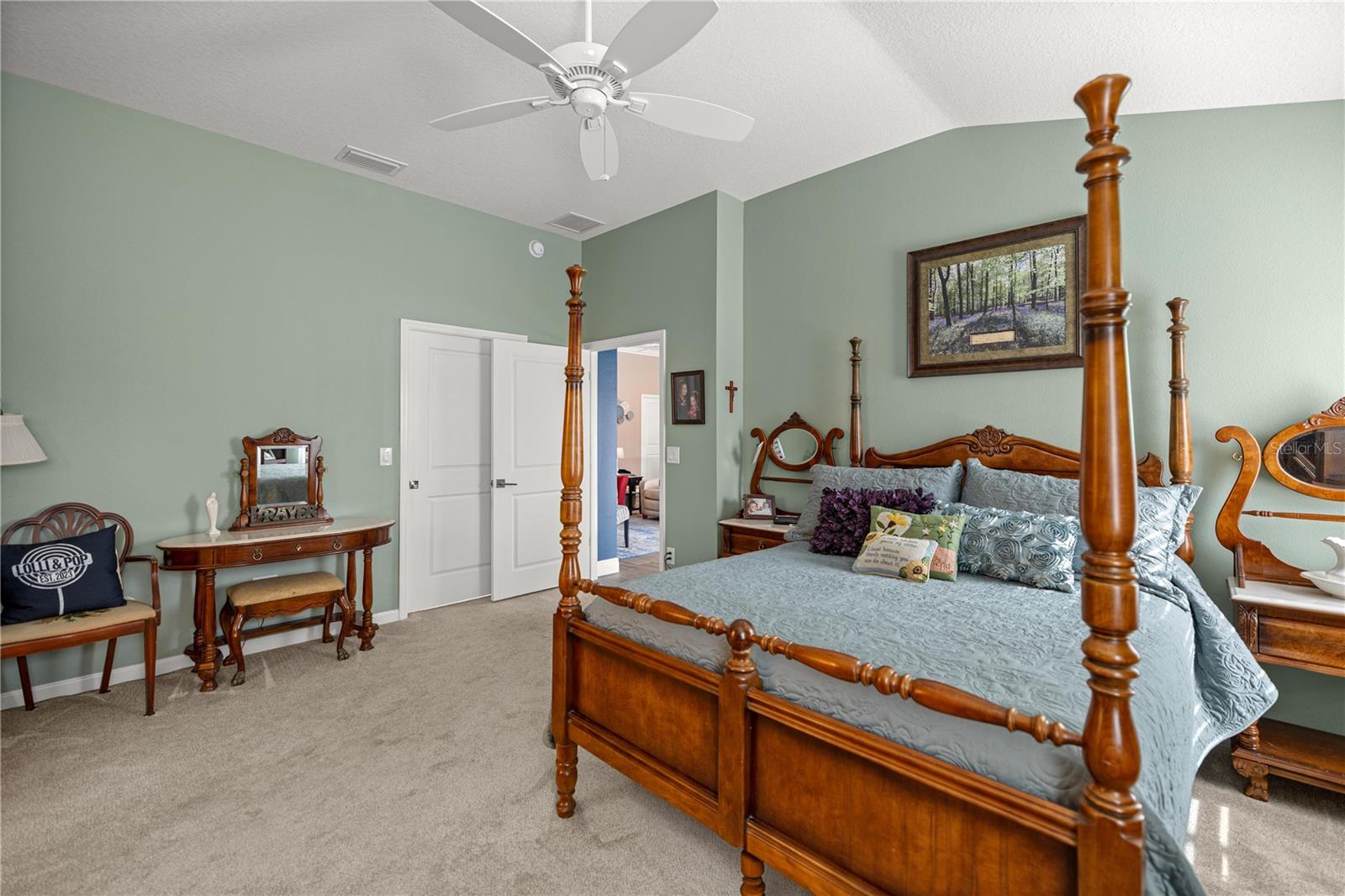 OXFORD OAKS PHASE 1 - Residential