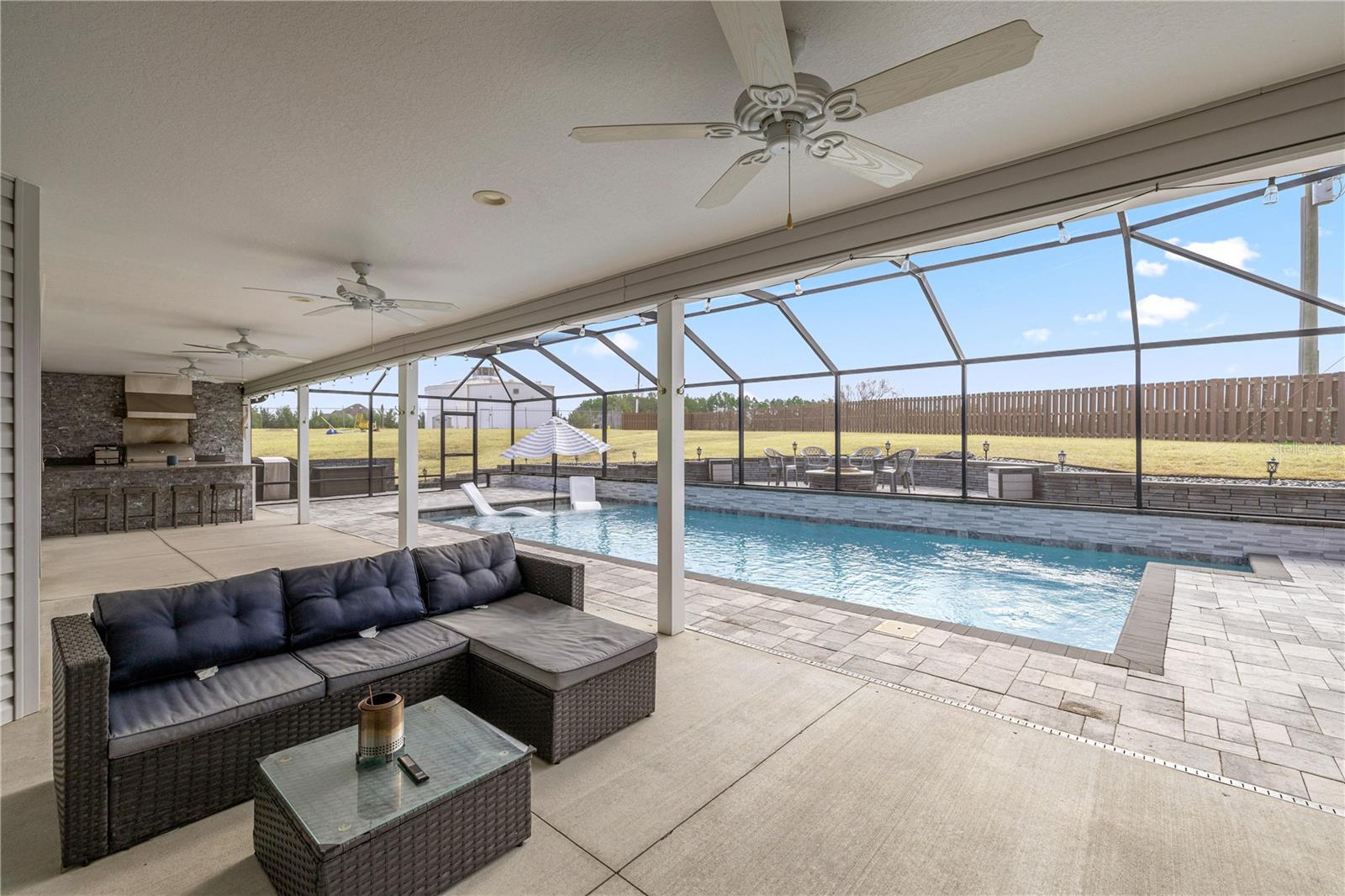 OXFORD OAKS PHASE 1 - Residential