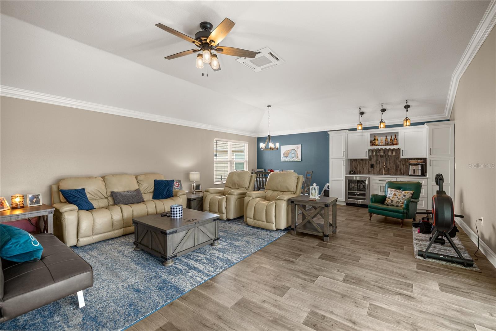 OXFORD OAKS PHASE 1 - Residential