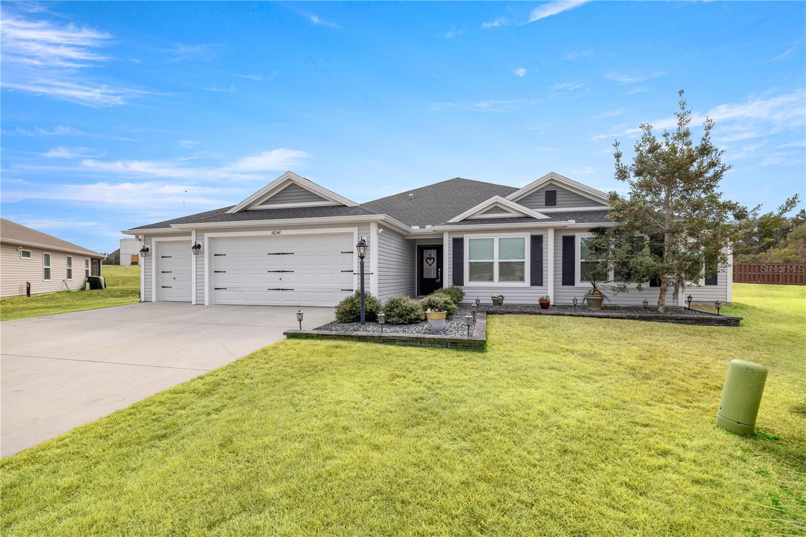 OXFORD OAKS PHASE 1 - Residential