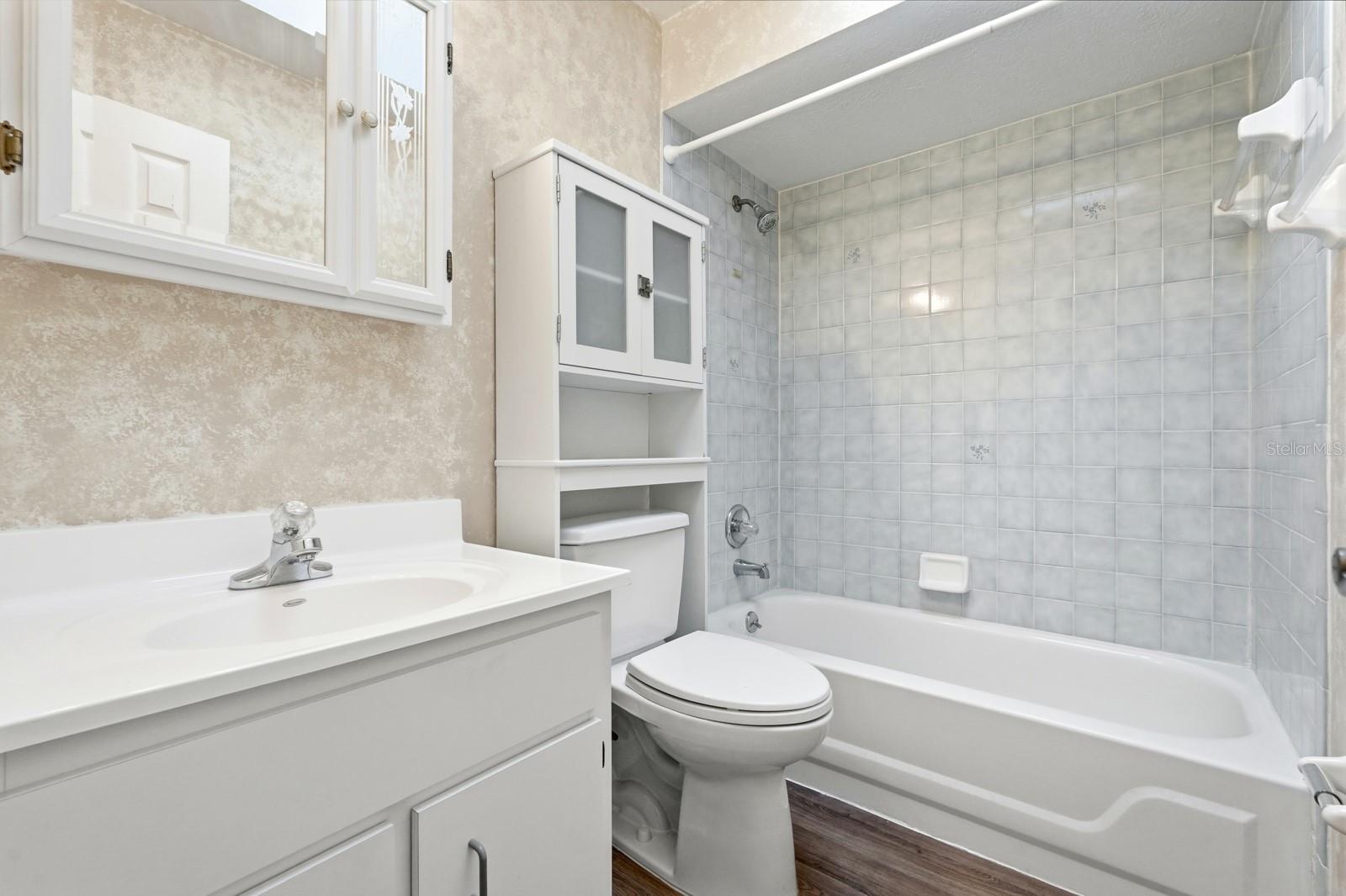 NIELSEN REP TURNBULL SHORES - Residential