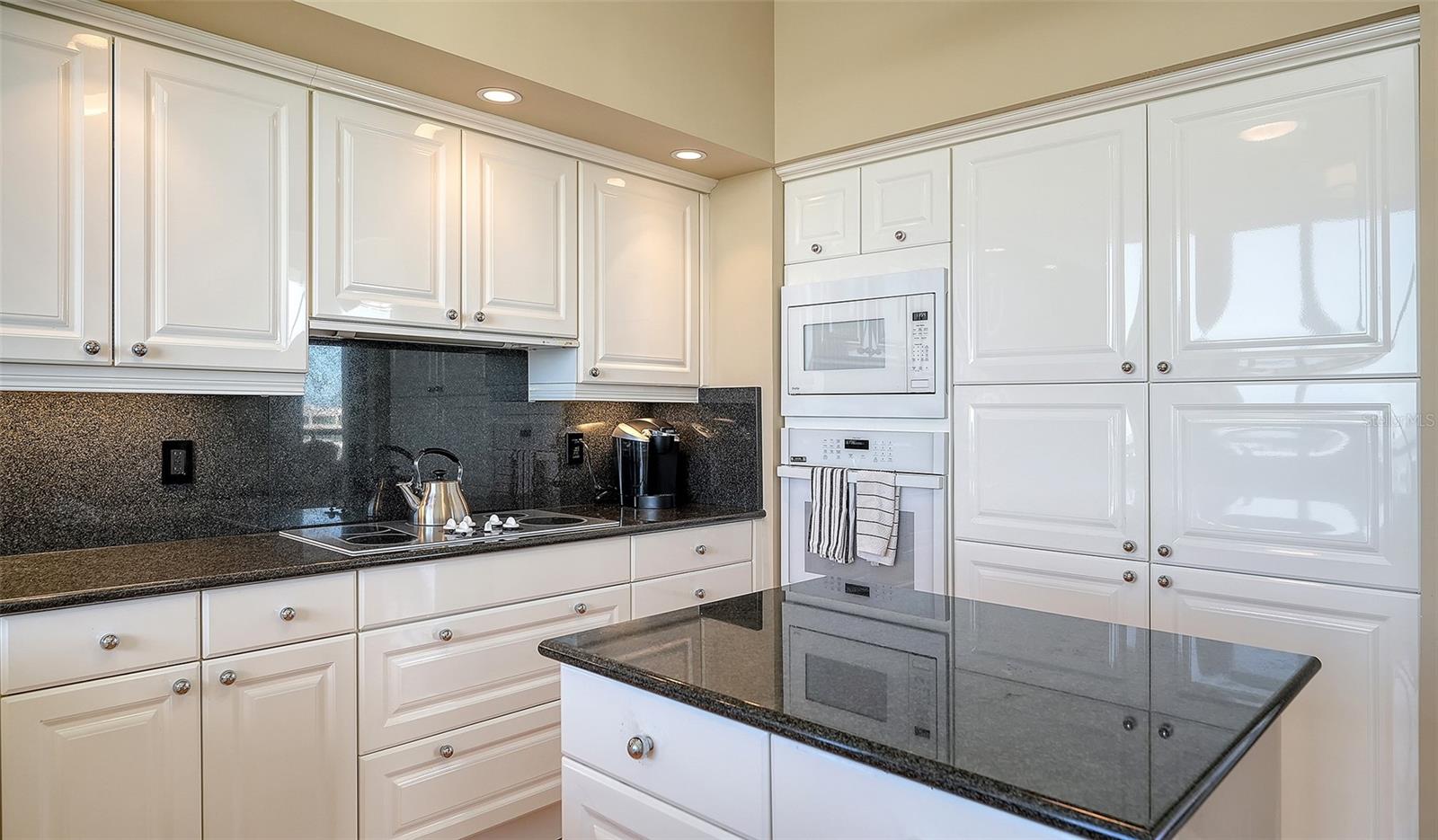 WATER CLUB AT LONGBOAT KEY - Residential