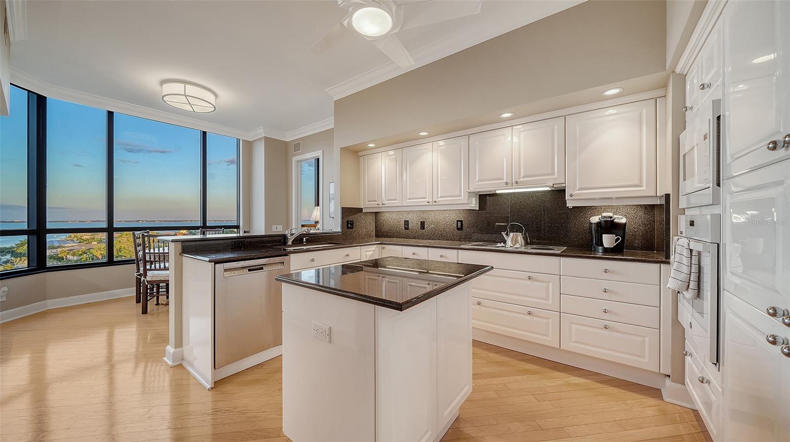 WATER CLUB AT LONGBOAT KEY - Residential