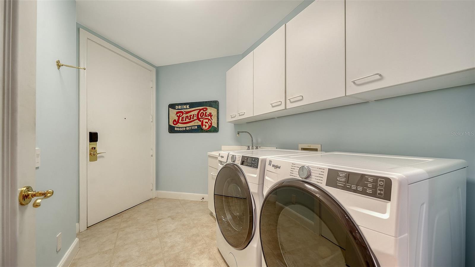 WATER CLUB AT LONGBOAT KEY - Residential