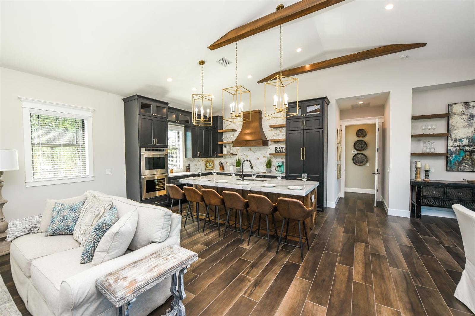 SAINT ARMANDS DIV JOHN RINGLING ESTATES - Residential