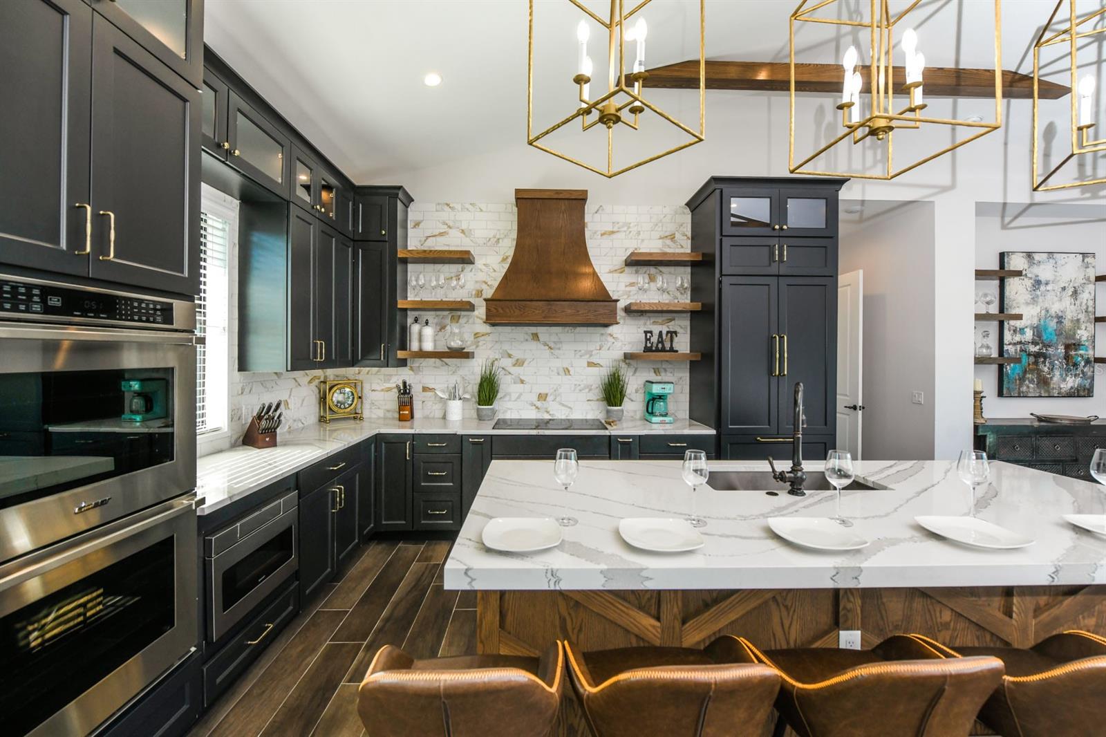 SAINT ARMANDS DIV JOHN RINGLING ESTATES - Residential