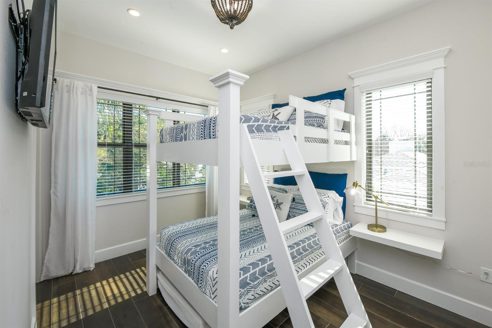 SAINT ARMANDS DIV JOHN RINGLING ESTATES - Residential