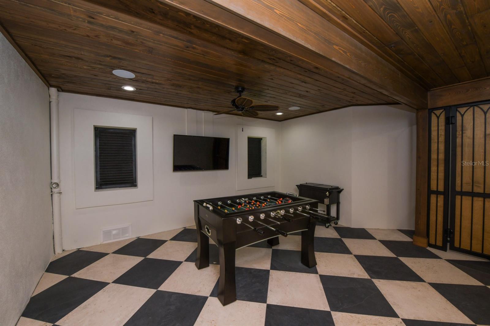 SAINT ARMANDS DIV JOHN RINGLING ESTATES - Residential