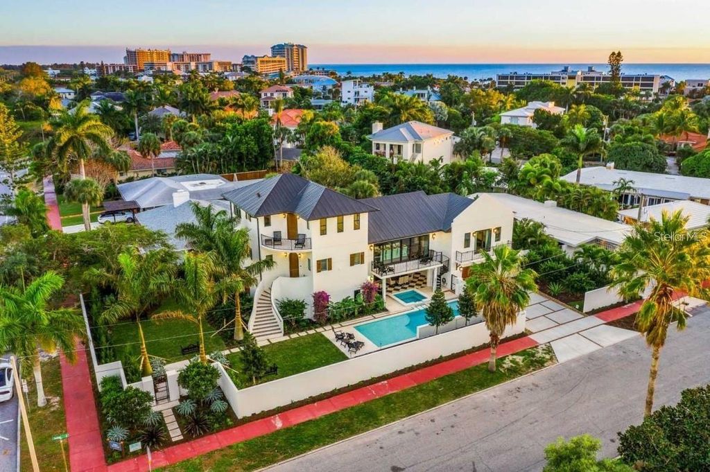 Photo of 340 Jackson Drive, Sarasota, FL 34236 (MLS # A4653979)