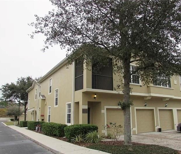 VILLAS AT CHASE GROVES A CONDO - Residential